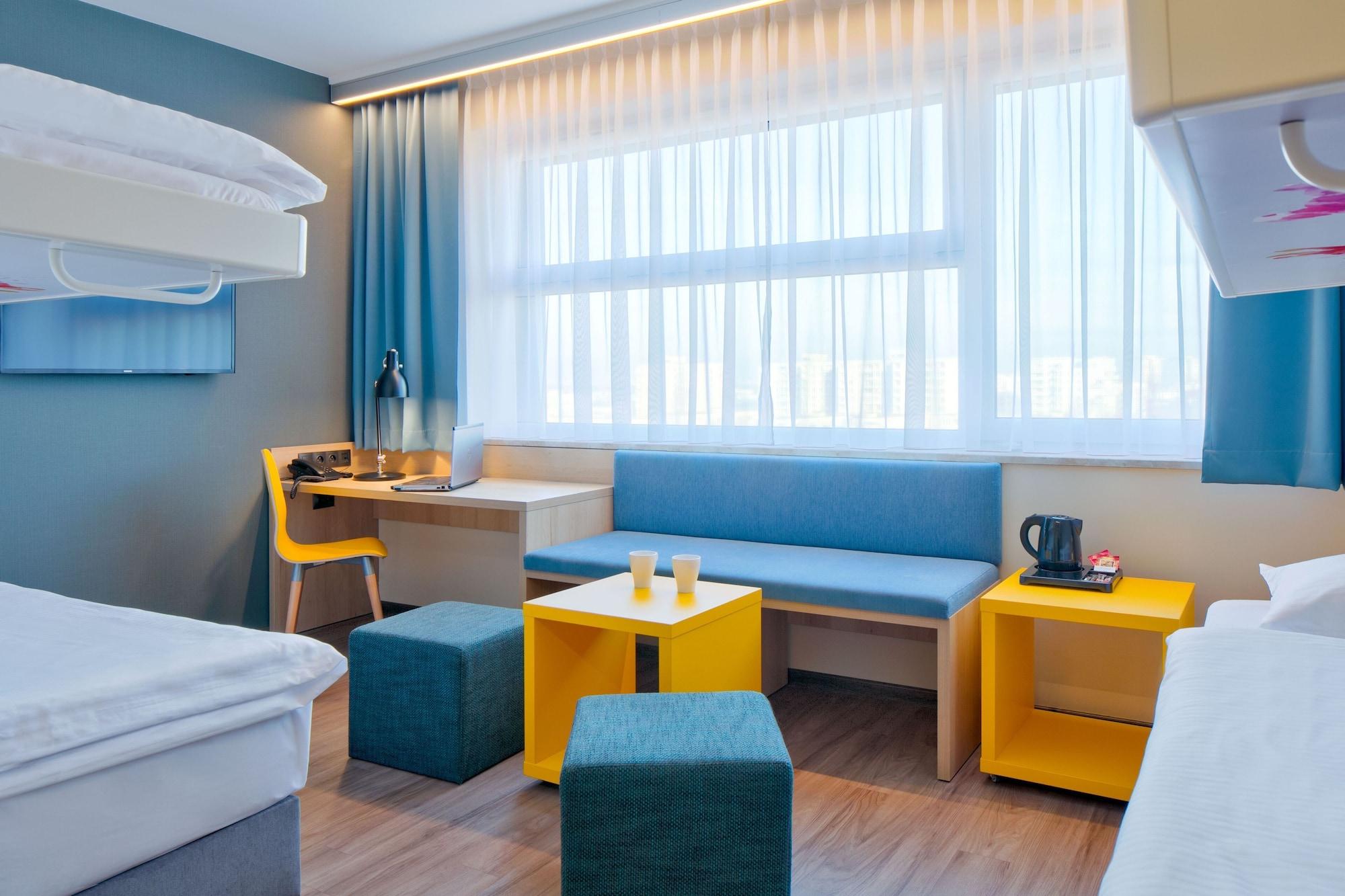 O3Hotel Varsovie Extérieur photo