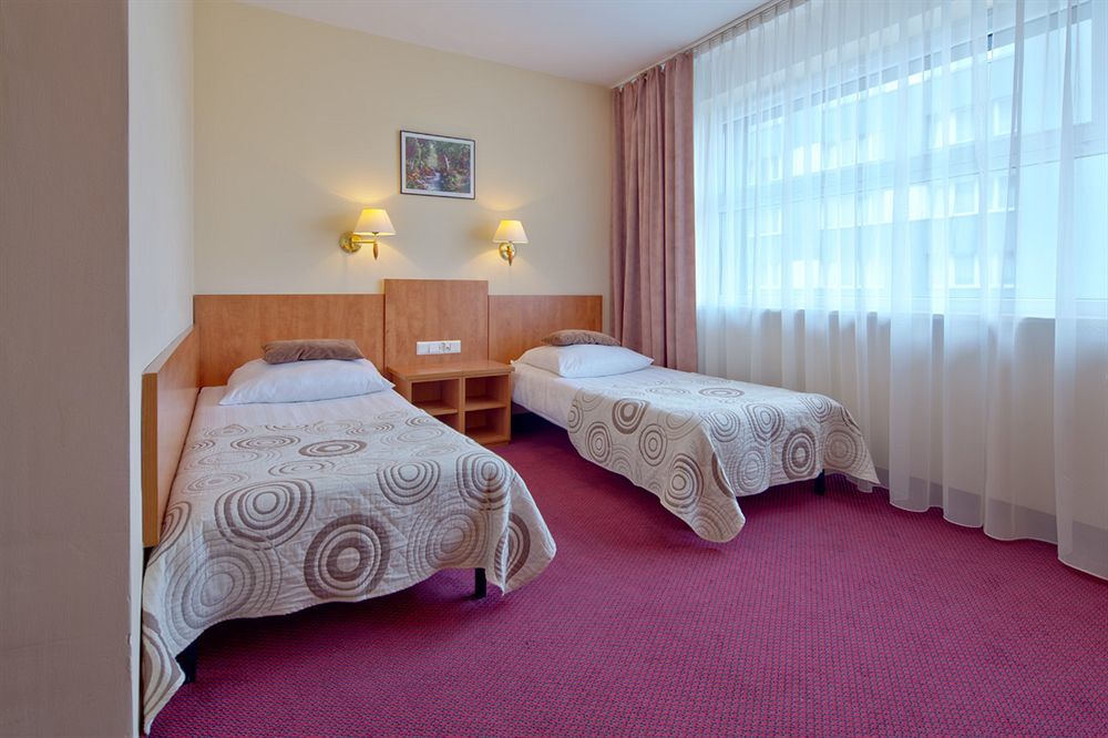O3Hotel Varsovie Extérieur photo