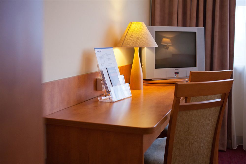 O3Hotel Varsovie Extérieur photo