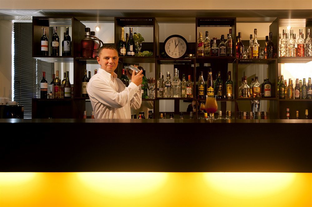 O3Hotel Varsovie Extérieur photo